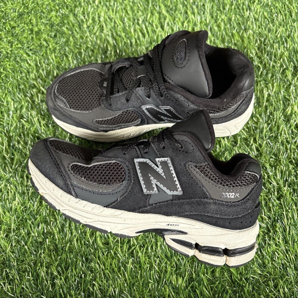 New Balance 2002R PS Black/White Athletic Sneakers Kids Size 13C